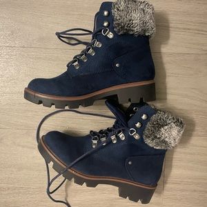 Royal Blue Cliffs by White Mountain Size 7 Suede